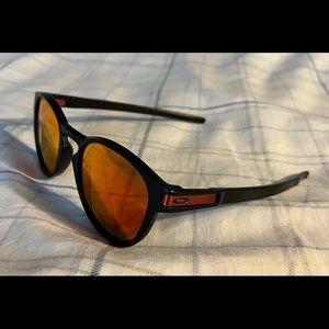 RARE Genuine OAKLEY LATCH Matte Black Prizm Ruby Sunglasses OO9265-2953